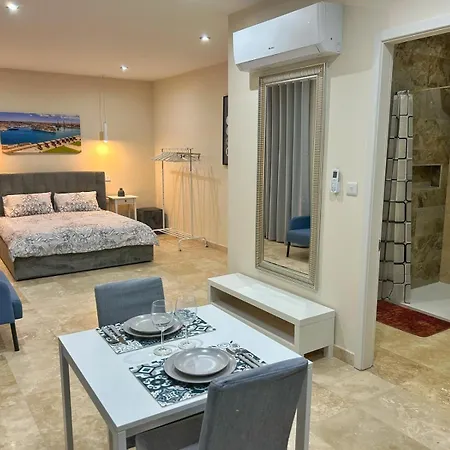 - Valletta Ferry Apartment Senglea