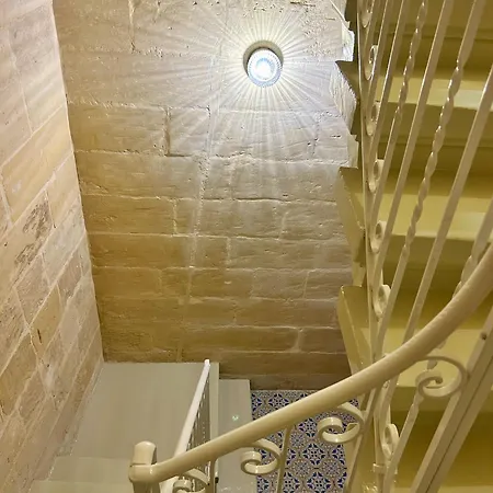- Valletta Ferry