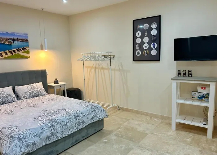 - Valletta Ferry * セングレア